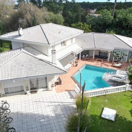 Chambres D'Hotes Villa La Louisiane Арес Екстериор снимка
