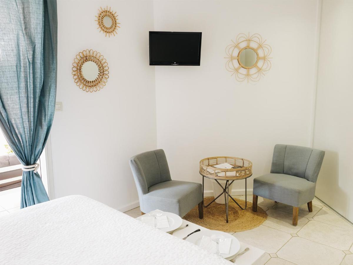 Chambres D'Hotes Villa La Louisiane Арес Екстериор снимка