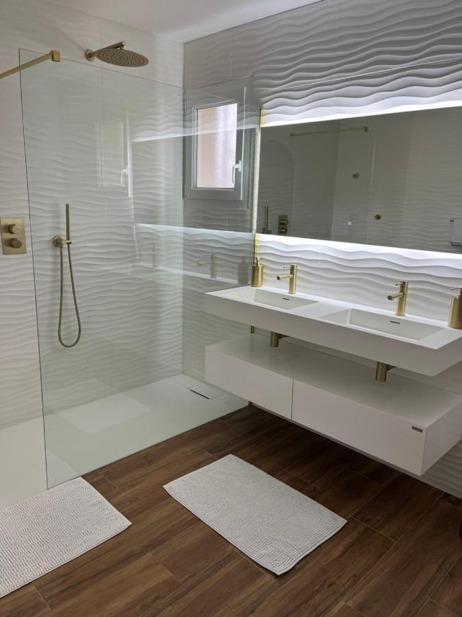 Chambres D'Hotes Villa La Louisiane Арес Екстериор снимка
